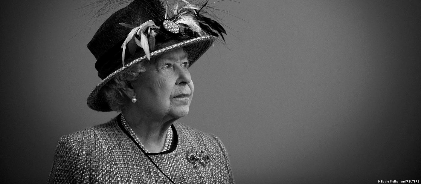ملکه بریتانیا پس از ۷۰ سال سلطنت درگذشت