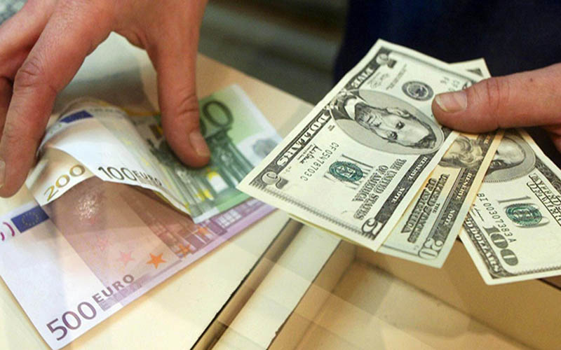 کاهش نرخ دلار در سامانه نیما / نرخ ارز نیمایی در ۱۴ خرداد ماه ۹۹